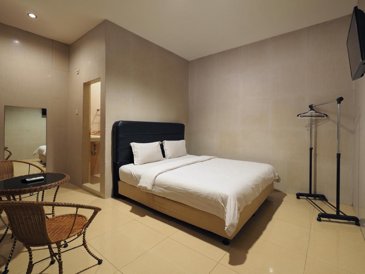 New Gentala Hotel Medan Esterno foto