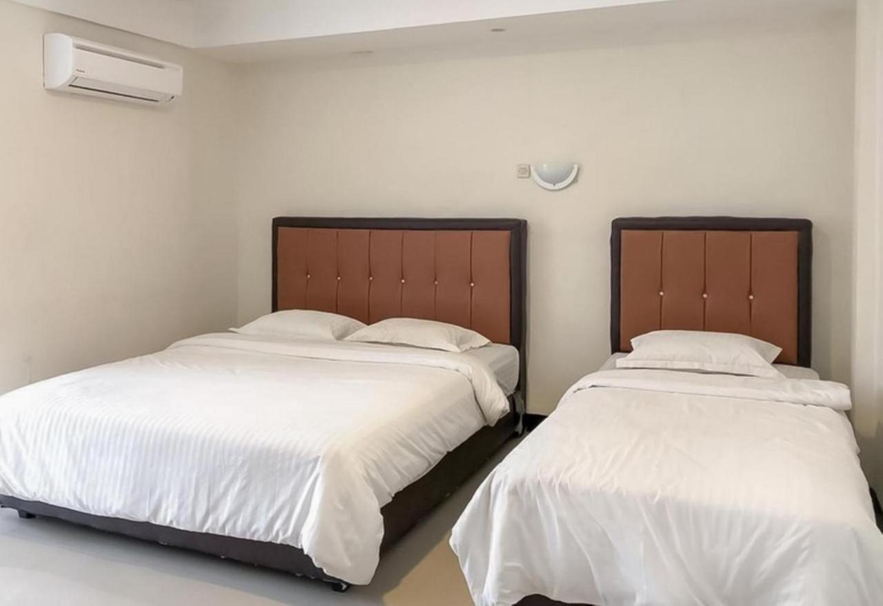 New Gentala Hotel Medan Esterno foto