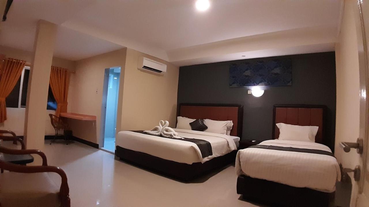 New Gentala Hotel Medan Esterno foto