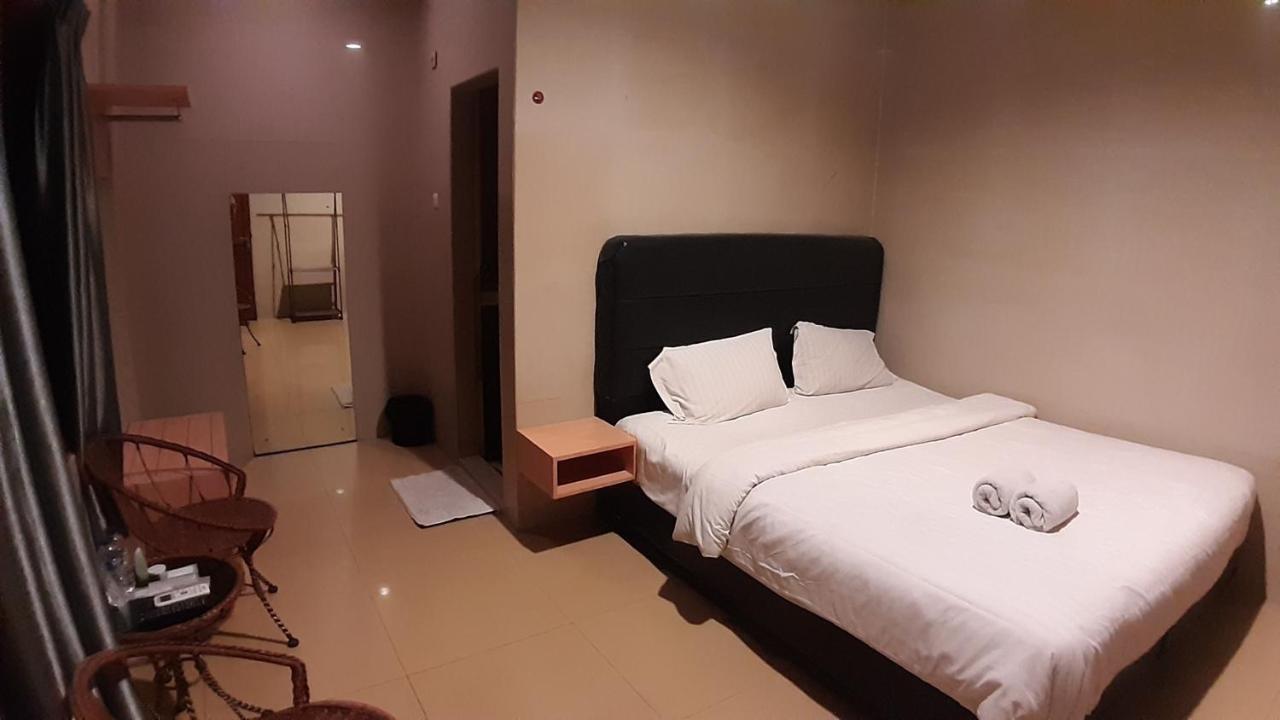 New Gentala Hotel Medan Esterno foto